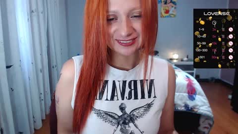 Snapshot of xnathashax1 chatting on December 23, 9:18 pm luciana online show from December 23, 9:18 pm