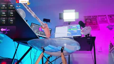Nixy Crow online show from May 23, 3:38 am