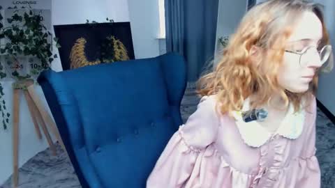 Kylie  online show from September 26, 7:06 am