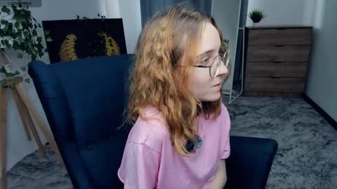 Kylie  online show from September 21, 7:40 am