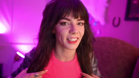 Bella Bondai online show from December 8, 3:43 am