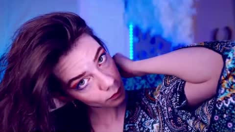 Bella Bondai online show from April 4, 12:09 am