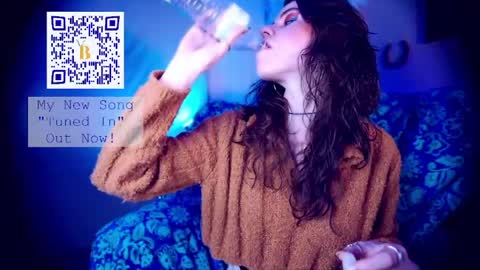 Bella Bondai online show from May 10, 8:49 am