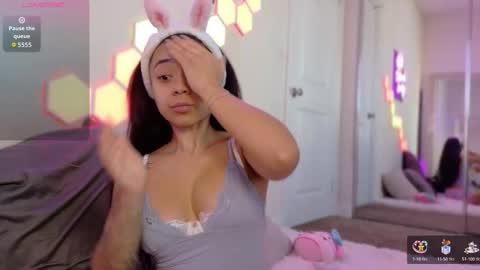 xomimibaby online show from January 5, 7:17 pm