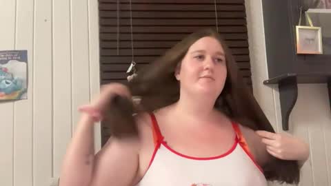 xopeachybaby online show from May 12, 6:32 am
