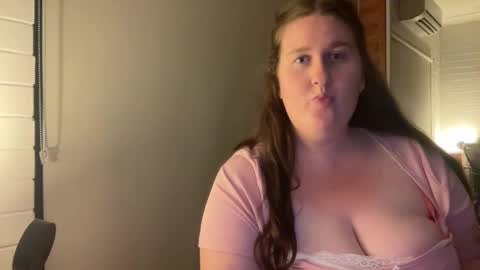 xopeachybaby online show from May 3, 11:57 am