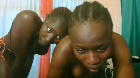 Snapshot of xoxo_savage chatting on September 12, 2:57 pm Xoxo online show from September 12, 2:57 pm