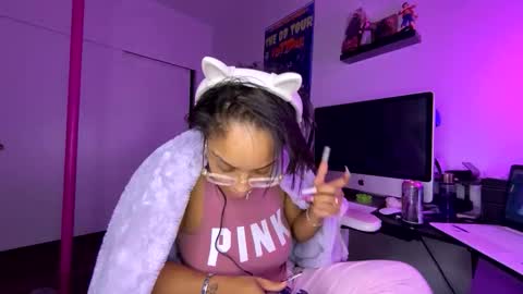 xStarGazingx online show from October 24, 8:54 am