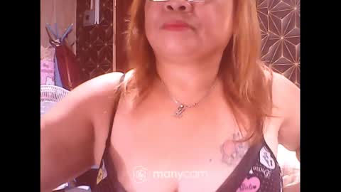Snapshot of xsw33t_joy69x chatting on December 19, 12:01 pm joy online show from December 19, 12:01 pm