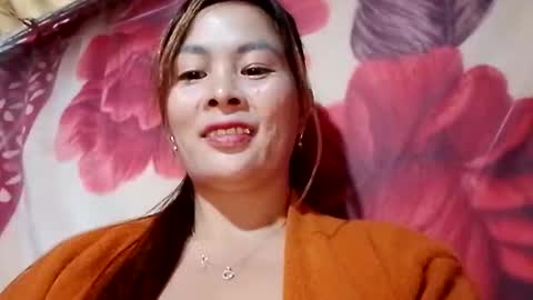 xuxulove00 online show from December 20, 6:28 am