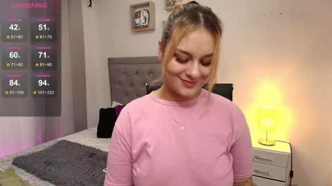 Snapshot of xvaleria_gomezx chatting on December 9, 3:00 pm Valeria online show from December 9, 3:00 pm