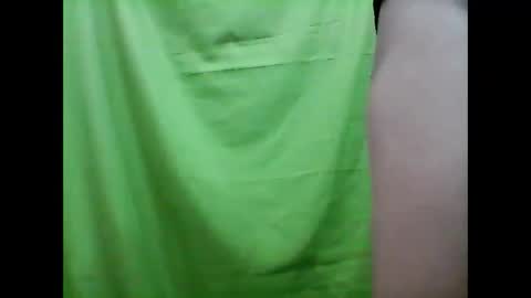 Mariel online show from December 15, 9:42 pm