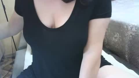 HotMomAlex online show from May 19, 7:10 pm