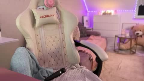 xxfairyxgiiirlxx online show from February 9, 8:27 am