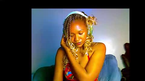 xxfleurlove online show from January 8, 3:43 am