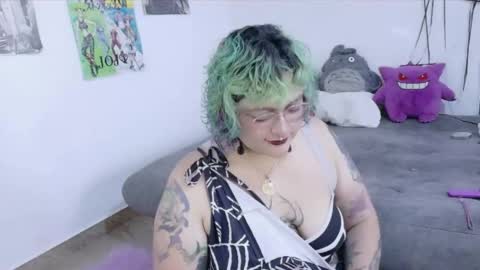 xxgreengoodxx online show from May 12, 8:26 pm