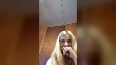 xxjessiebugxx online show from July 13, 4:46 am