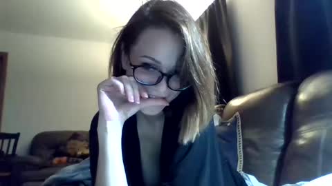 Snapshot of xxlily_monroexx chatting on September 18, 6:45 am xxlily_monroexx online show from September 18, 6:45 am