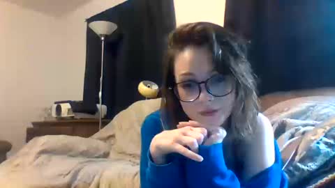 Snapshot of xxlily_monroexx chatting on October 13, 6:27 am xxlily_monroexx online show from October 13, 6:27 am