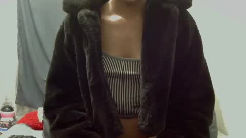 Snapshot of xxsexytalia28 chatting on February 17, 4:06 pm xxsexytalia28 online show from February 17, 4:06 pm