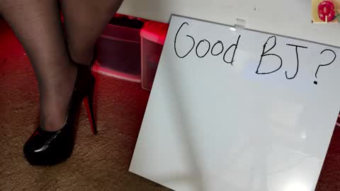 Strawberry Jane online show from May 8, 4:27 am