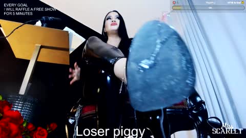 Snapshot of xxx_madamme chatting on January 31, 8:54 pm Mistress Scarlet Igmiss scarlet978 online show from January 31, 8:54 pm