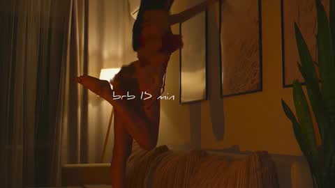 Molly online show from February 3, 7:46 am