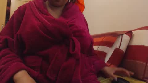Ayanda online show from May 2, 6:33 pm