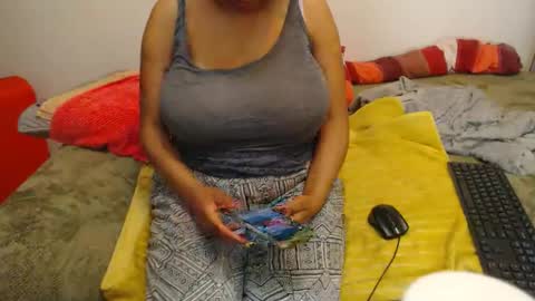 Ayanda online show from February 3, 7:07 pm