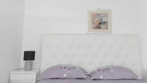 Elvira online show from February 7, 7:29 am