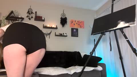 Snapshot of xxxlolalovexxx chatting on September 10, 12:32 am Lola online show from September 10, 12:32 am