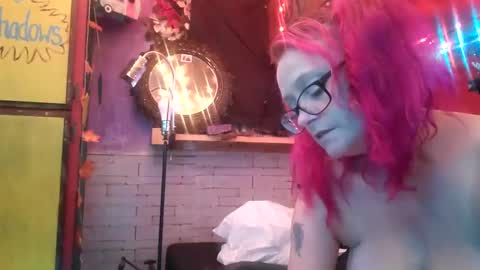 XXXQueenMandyDickenz online show from October 10, 8:30 am