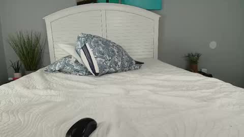 Lil Luna online show from May 8, 12:58 am