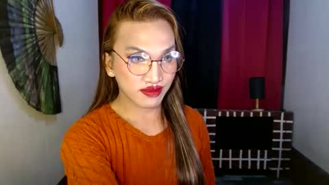 lorien gosper online show from December 2, 12:06 pm