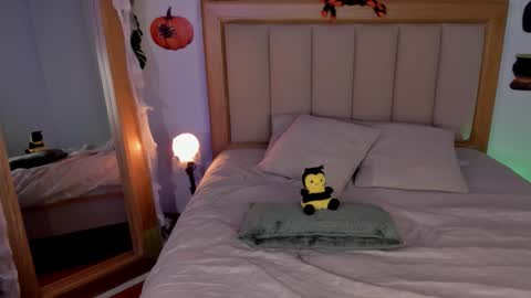 YANDRA CELIS online show from October 14, 2:36 am