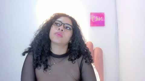 yara10_ online show from May 12, 4:24 pm