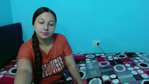 yara_breeze online show from June 5, 7:42 pm