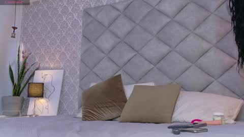 yara_shinne online show from April 9, 8:36 pm