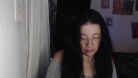 Snapshot of yasmin_love85 chatting on March 6, 1:03 pm yasmin_love85 online show from March 6, 1:03 pm