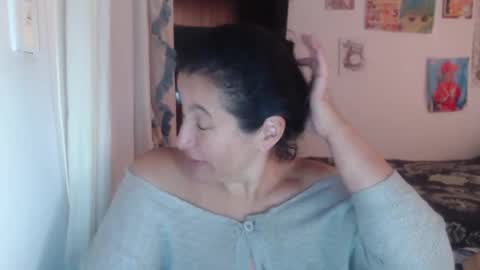 Snapshot of yasmin_love85 chatting on February 12, 2:55 pm yasmin_love85 online show from February 12, 2:55 pm