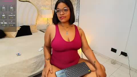  YazminJenner  online show from May 1, 5:54 am
