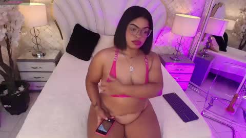  YazminJenner  online show from May 5, 5:10 am