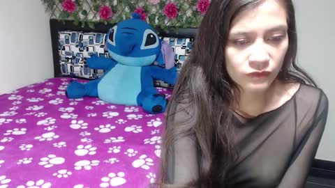 yeliana_will online show from December 19, 12:24 am