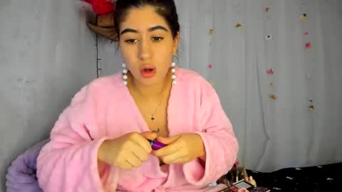 Snapshot of yelina_mh chatting on October 13, 6:10 pm YELINA online show from October 13, 6:10 pm