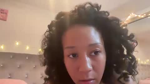 Yella Princess online show from January 7, 4:49 am