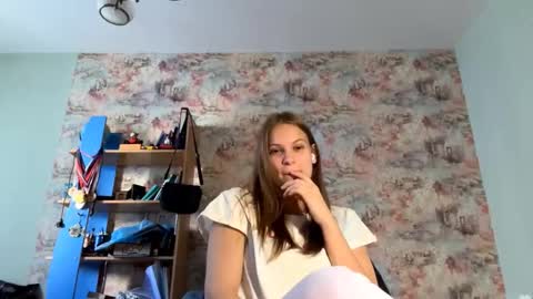 Emma online show from October 13, 9:34 am