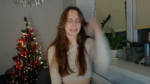 Snapshot of yes_to_heaven chatting on December 9, 9:37 pm Zoe online show from December 9, 9:37 pm