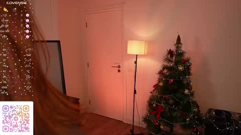 Kiki online show from December 20, 4:33 pm