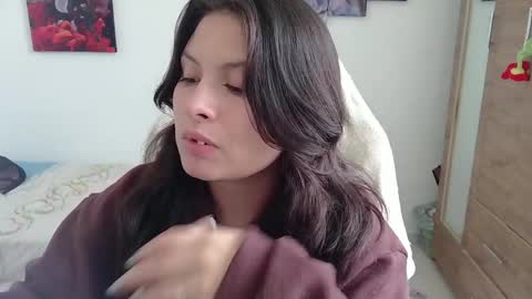 yessica_gomez01 online show from May 7, 9:40 pm
