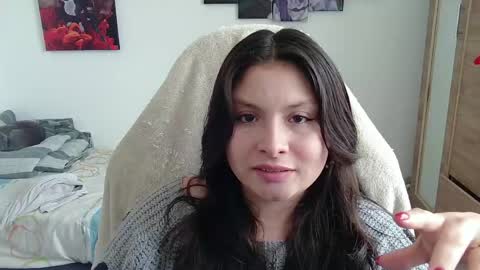 yessica_gomez01 online show from May 21, 9:24 pm